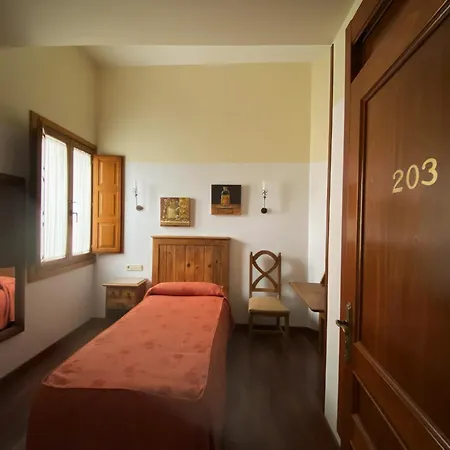 El Rastro - Palacio Duque De Tamames - 3* Ávila