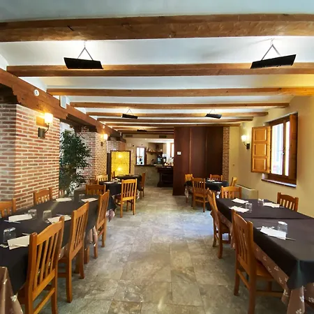 El Rastro - Palacio Duque De Tamames - Hotel