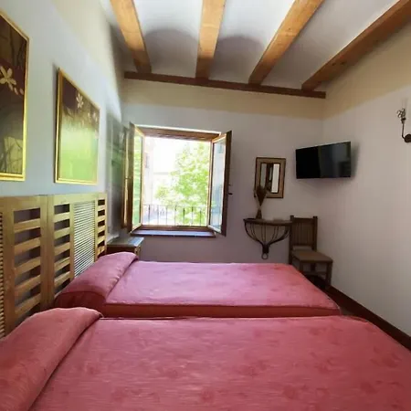 El Rastro - Palacio Duque De Tamames - Hotel Avila