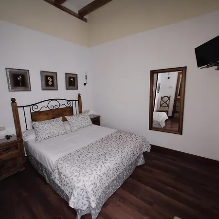 El Rastro - Palacio Duque De Tamames - Hotel