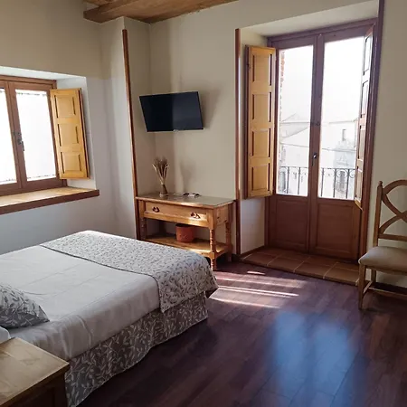 El Rastro - Palacio Duque De Tamames - 3* Ávila