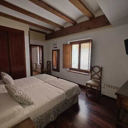 El Rastro - Palacio Duque De Tamames - 3*