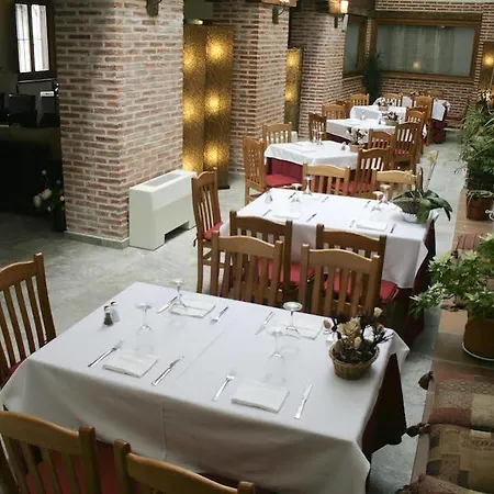 El Rastro - Palacio Duque De Tamames - 3*