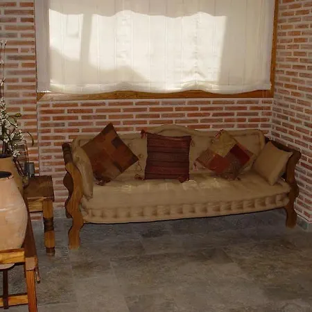 El Rastro - Palacio Duque De Tamames - Hotel Ávila