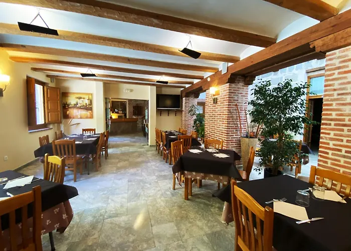 El Rastro - Palacio Duque De Tamames - Авила