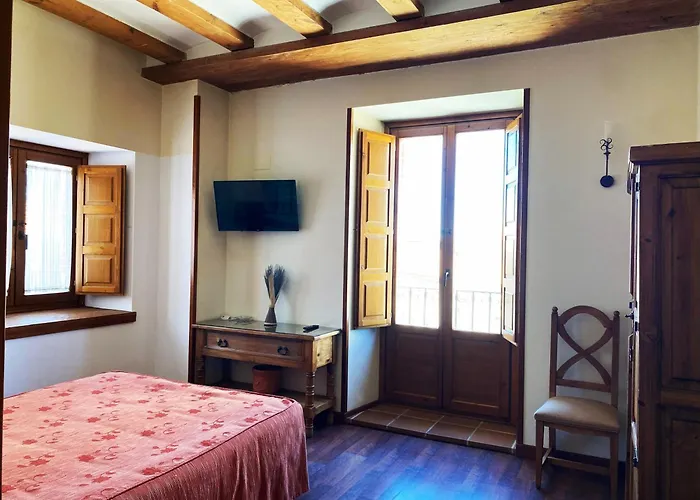 El Rastro - Palacio Duque De Tamames - 3* Авила