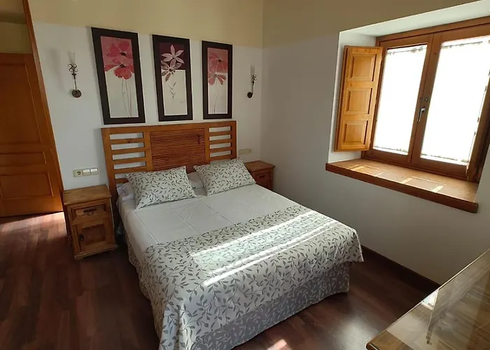 El Rastro - Palacio Duque De Tamames - 3* Ávila