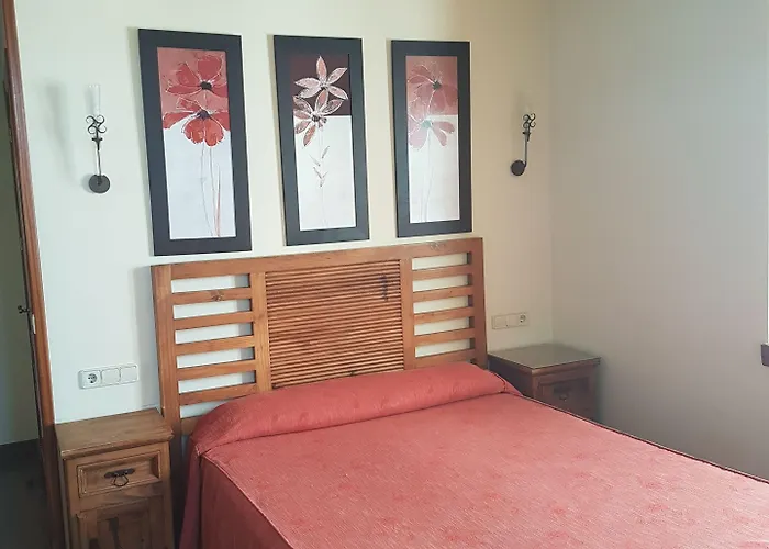 El Rastro - Palacio Duque De Tamames - Отель Авила