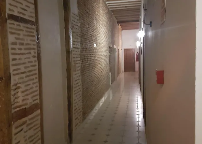 El Rastro - Palacio Duque De Tamames - 3* Авила