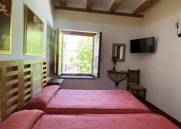 El Rastro - Palacio Duque De Tamames - Hotel Ávila